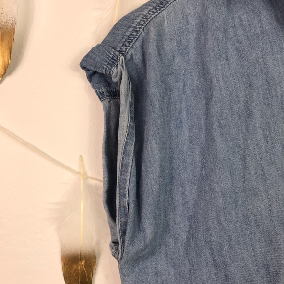 Gap Jean Button Up Short Sleeve Top - Picture 4 of 5